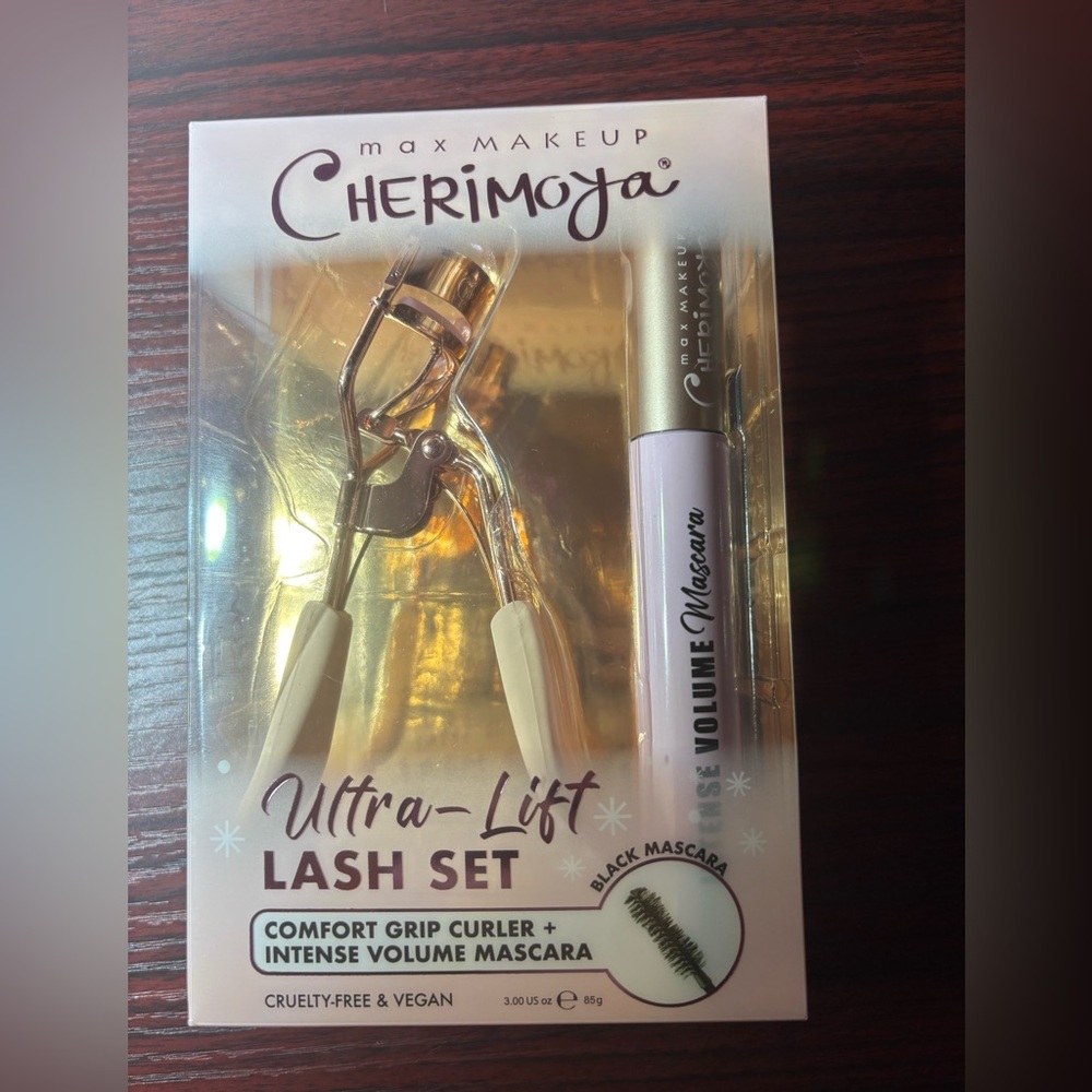 Max Makeup Cherimoya Ultra-Lift Lash Set